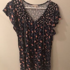 Cute top size large